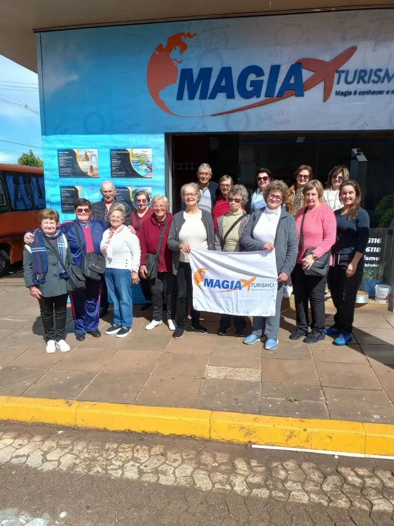Unidos pela Dança: Grupo Amigos da Fé representando Ibirubá no Circuito Brasileiro de Dança Sênior
