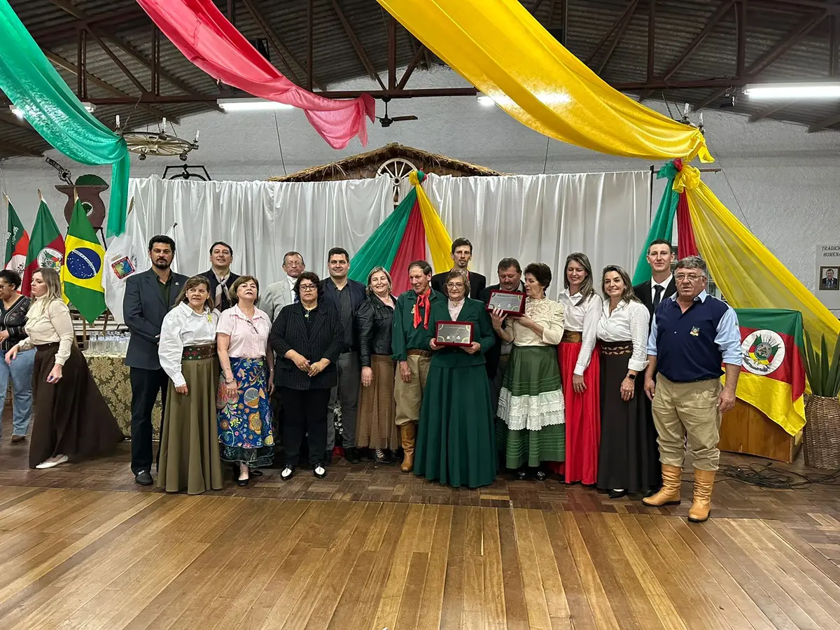 Sessão Solene Homenageia Destaques da Semana Farroupilha em Ibirubá