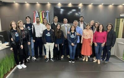 Vereadores Mirins acompanham Sessão Ordinária para adquirir experiência nas suas futuras atuações