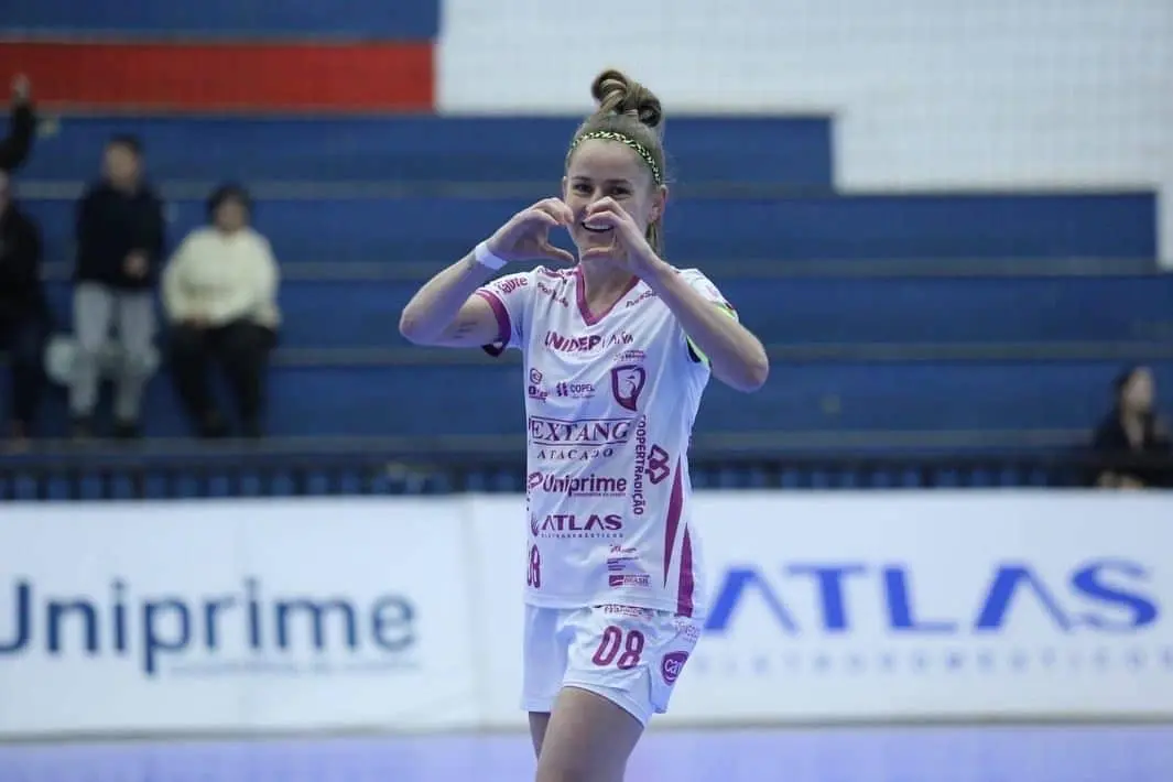 A Não-Me-Toquense Greice Behm foi convocada para a Seleção Brasileira de Futsal Feminino