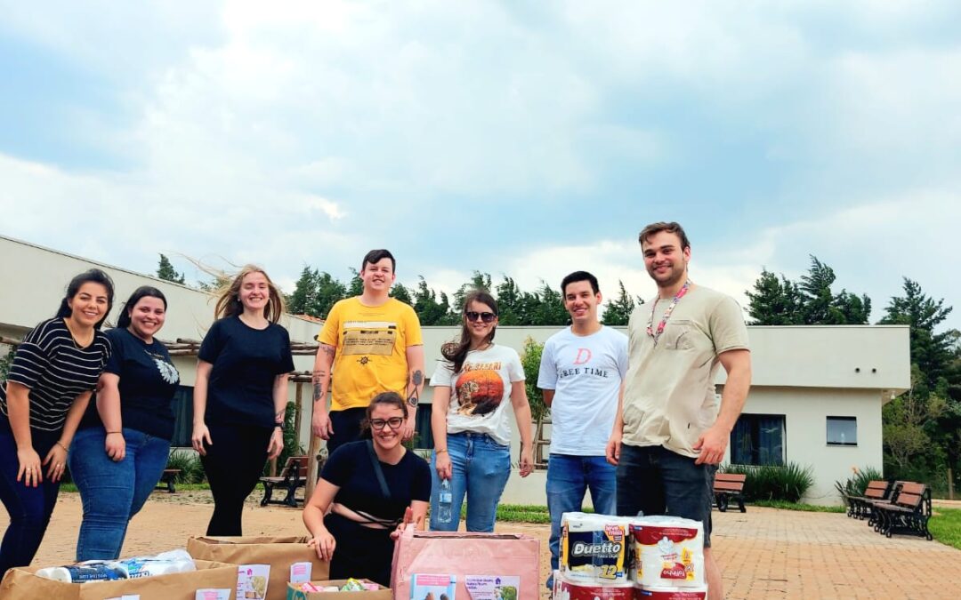 Rotaract leva alegria ao Lar do Idoso de Ibirubá