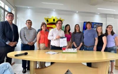 Prefeitura Municipal de Quinze de Novembro Assina Diversos Convênios e Anuncia Importantes Projetos durante Café com a Imprensa