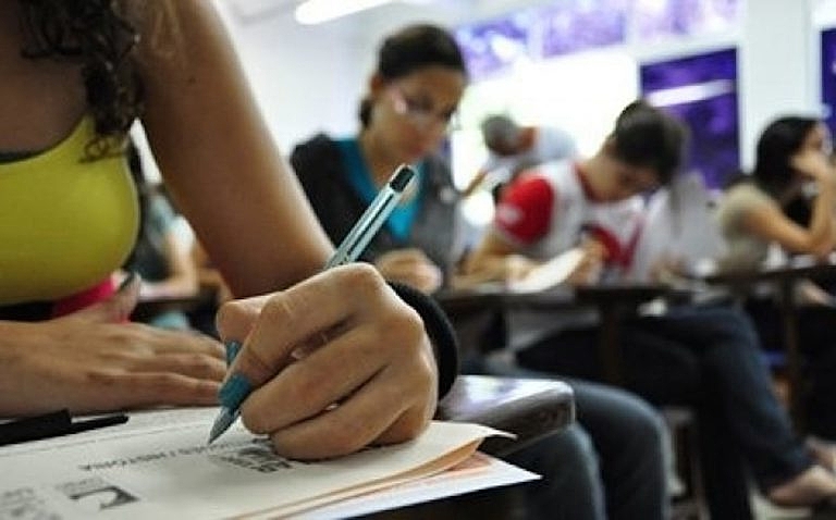 Novo Ensino Médio: Câmara aprova mudanças com impacto na carga horária e disciplinas obrigatórias