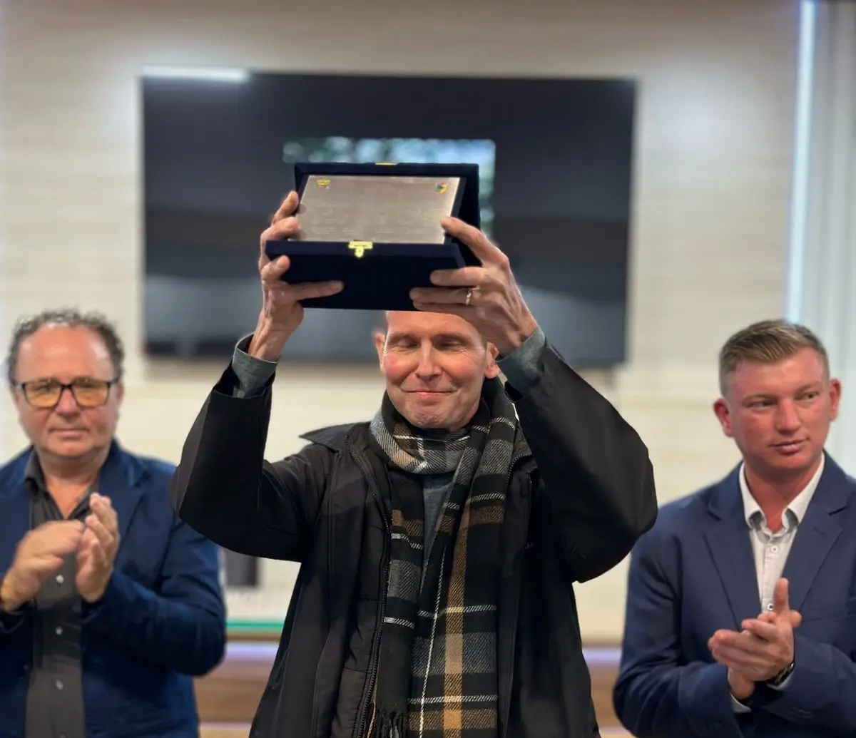 Leandro Ruppenthal é homenageado em Sessão Solene na Câmara de Quinze de Novembro