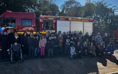 Bombeiros realizam ação educativa na APAE durante Semana da Prevenção