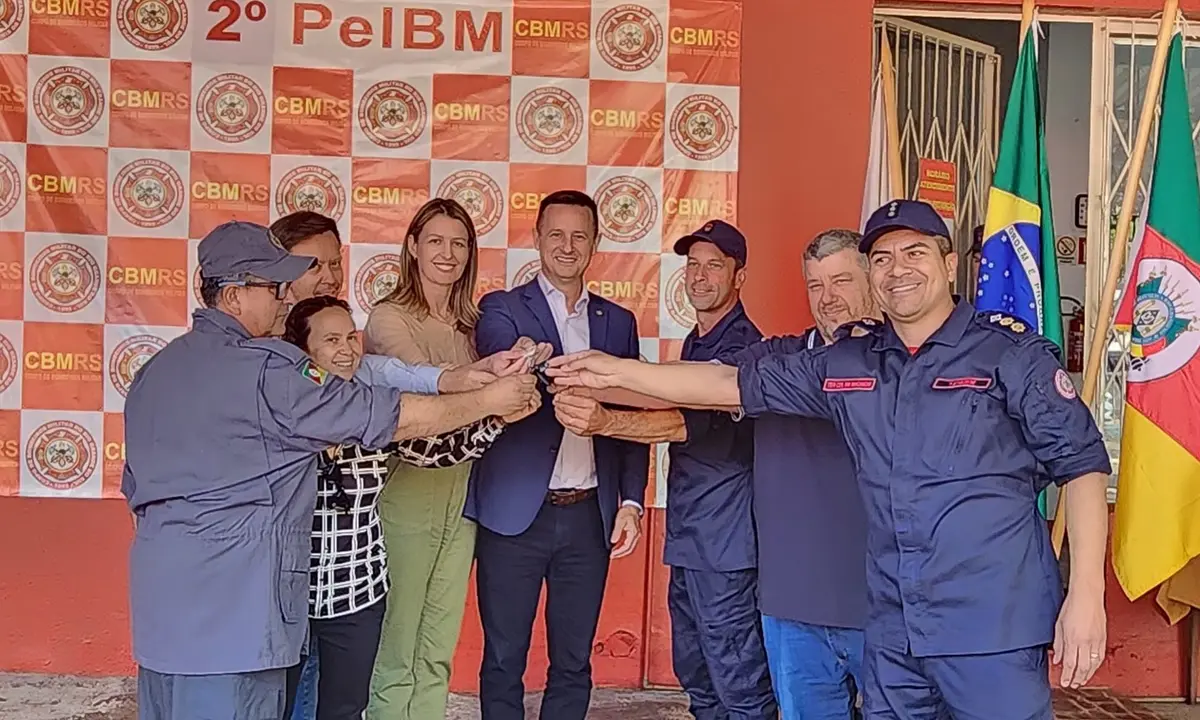 Parceria entre Administração Municipal, Governo do Estado e empresas garante nova viatura de resgate ao Corpo de Bombeiros de Ibirubá