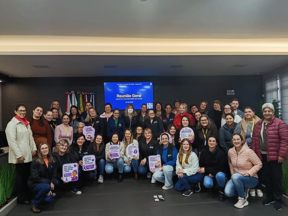 Junho Violeta reforça conscientização e proteção à pessoa idosa em encontro com Agentes Comunitárias de Saúde