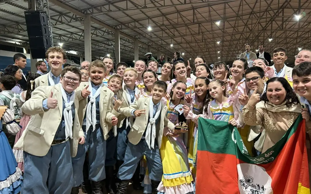 Integrantes do CTG Rancho dos Tropeiros de Ibirubá conquistam importantes resultados no 55ª Ciranda Cultural de Prendas